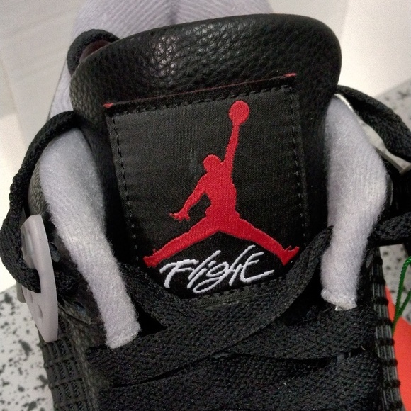 Air Jordan Retro 4 - Picture 5 of 6